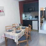 La Marmotte Cosy Vue Montagne & Parking 아파트 라브레세